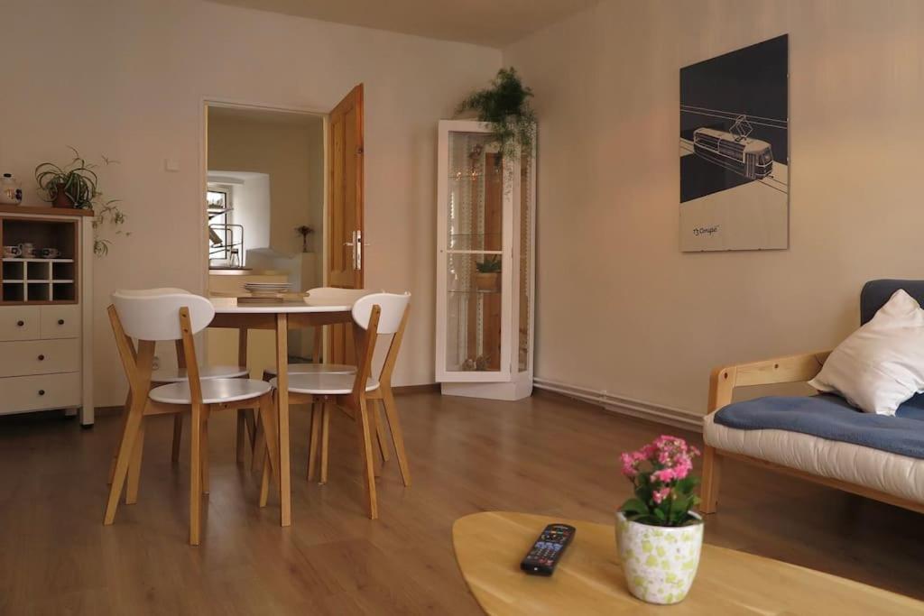 Hradcany Apartment With Green Energy براغ المظهر الخارجي الصورة